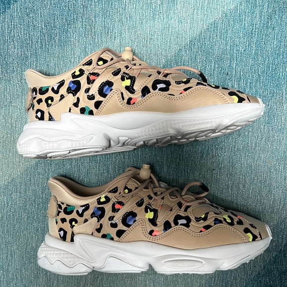 Adidas Ozweego Womens Animal Print sneakers EUC - Picture 4 of 8